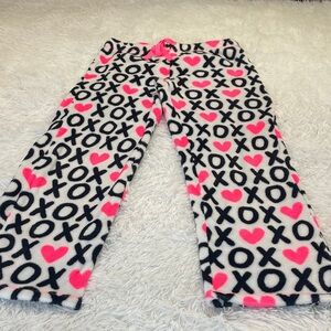 Secret Treasures WOMEN Pajama Bottoms with Pink Hearts and Black XO Pattern 8-10